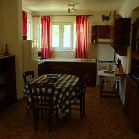 Leone Villa *